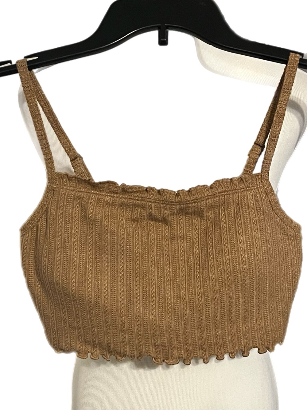 NWOT Gilly Hicks Ribbed Lettuce-Edge Cropped Shelf Bandeau Bra Top